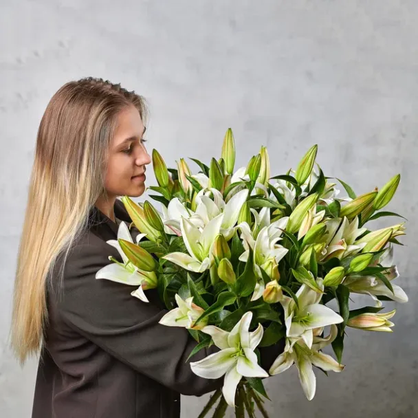 Лилия белая