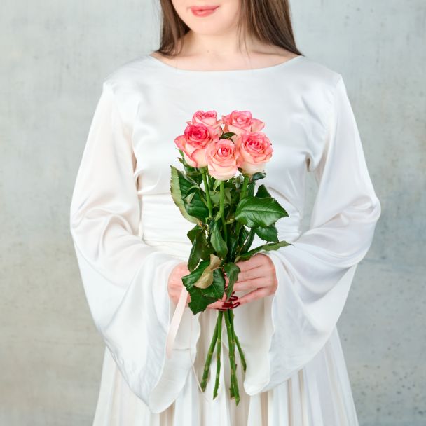 Букет из 5 розовых Российских роз