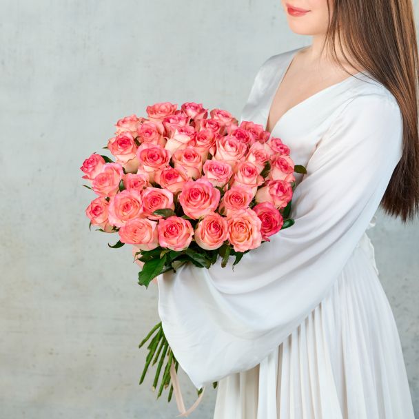Букет из 35 розовых Российских роз